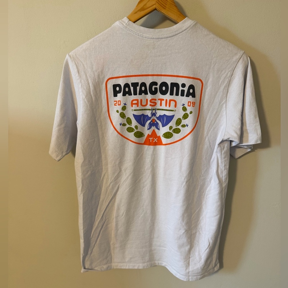 Patagonia Responsibili-Tee Shirt Mens XS Austin Texas 2008 White Rare Graphic